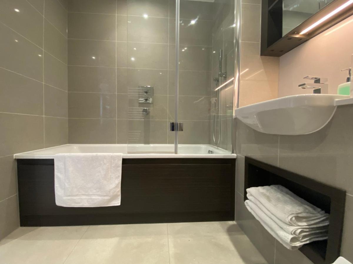 Club White London Bridge One Bedroom Apartment Exterior photo